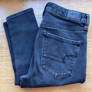 American Eagle Super Skinny Next Level Stretch Mid Rise Black Jeans. 6 Xtr Long.